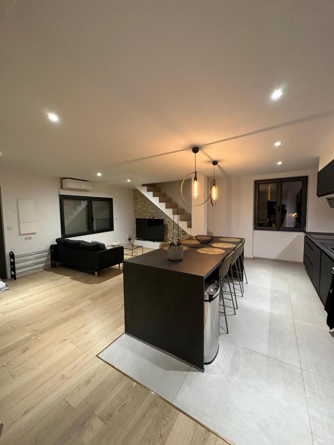 Charmante Maison En Pierre-Tavel Extérieur photo